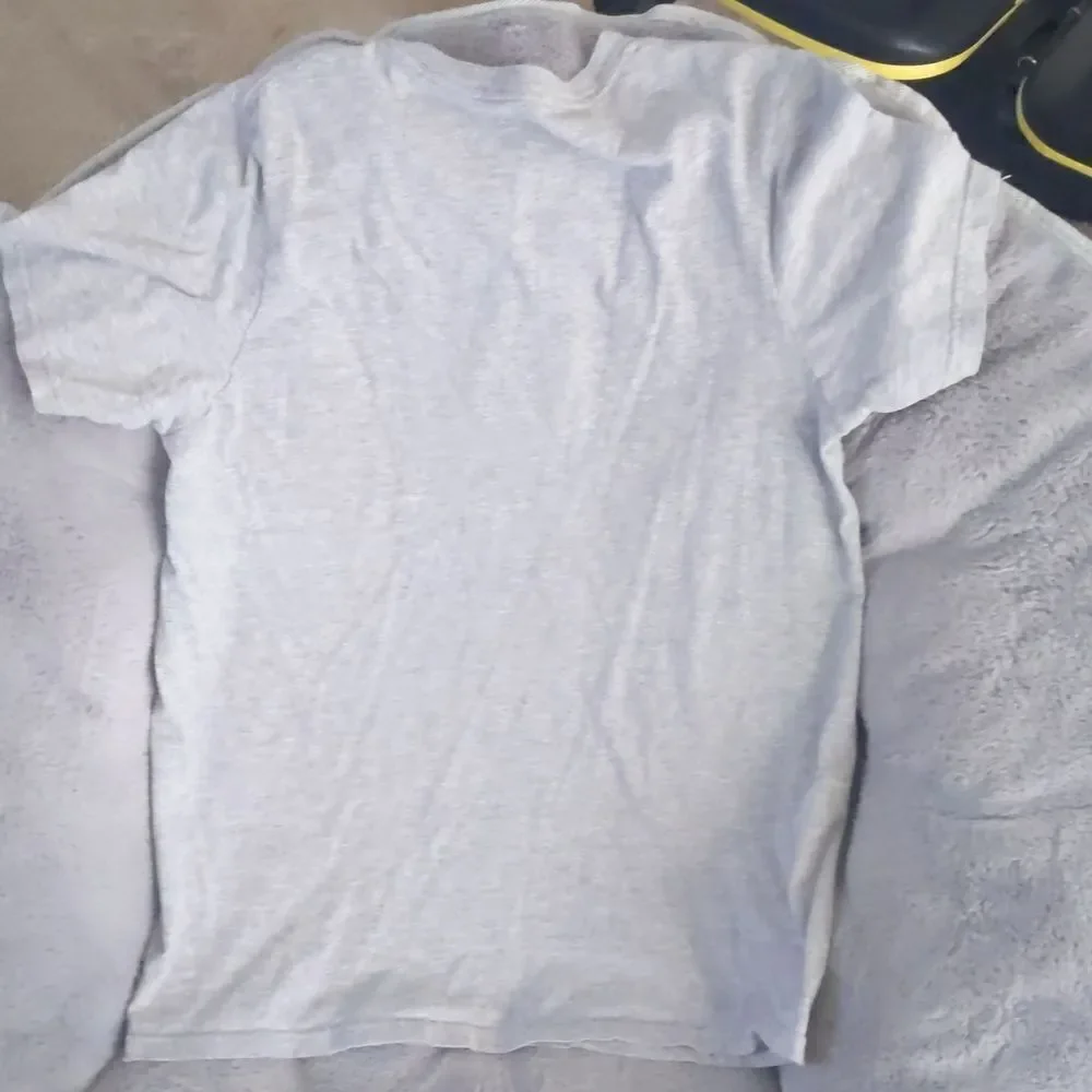 Men's Adidas amplifier tshirt gray size medium
